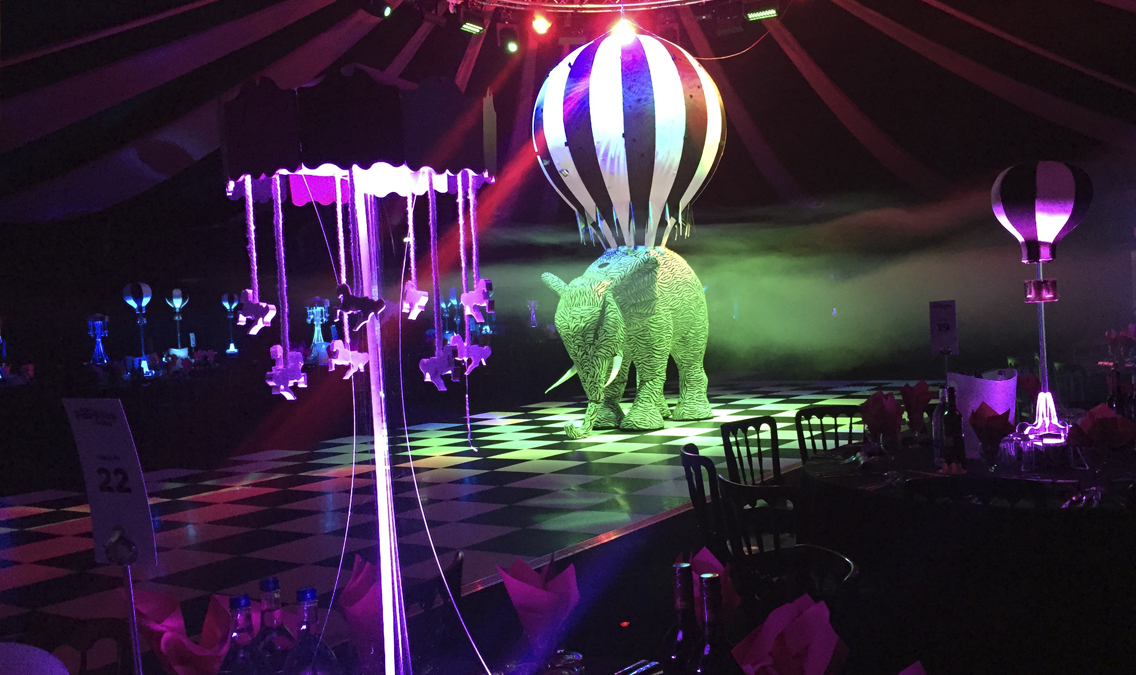 dream-circus-event-theming-elephant-centrepiece (1)